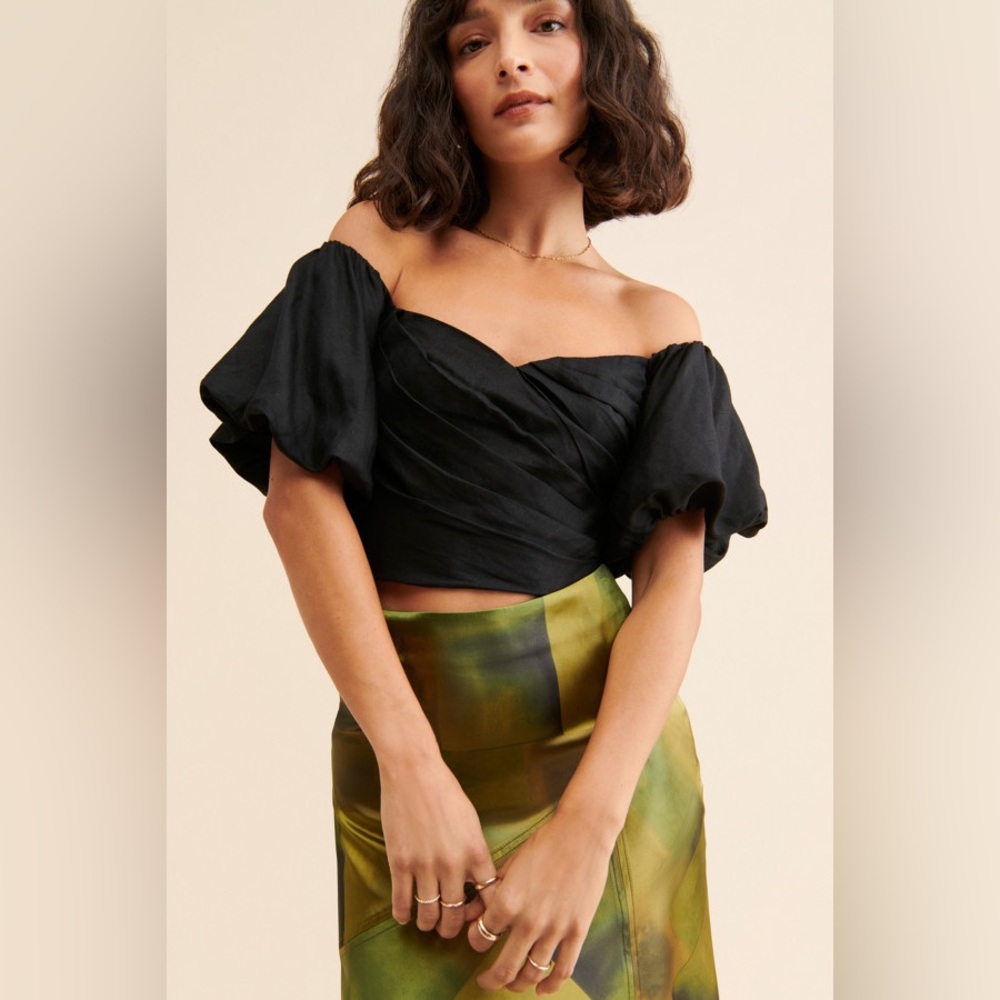 Astr Black Off-Shoulder Crop Top